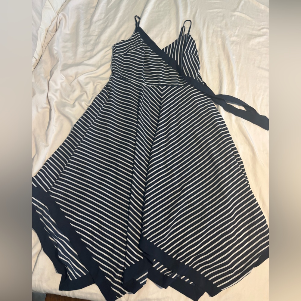 Banana Republic navy blue and White Zebra Pattern Top